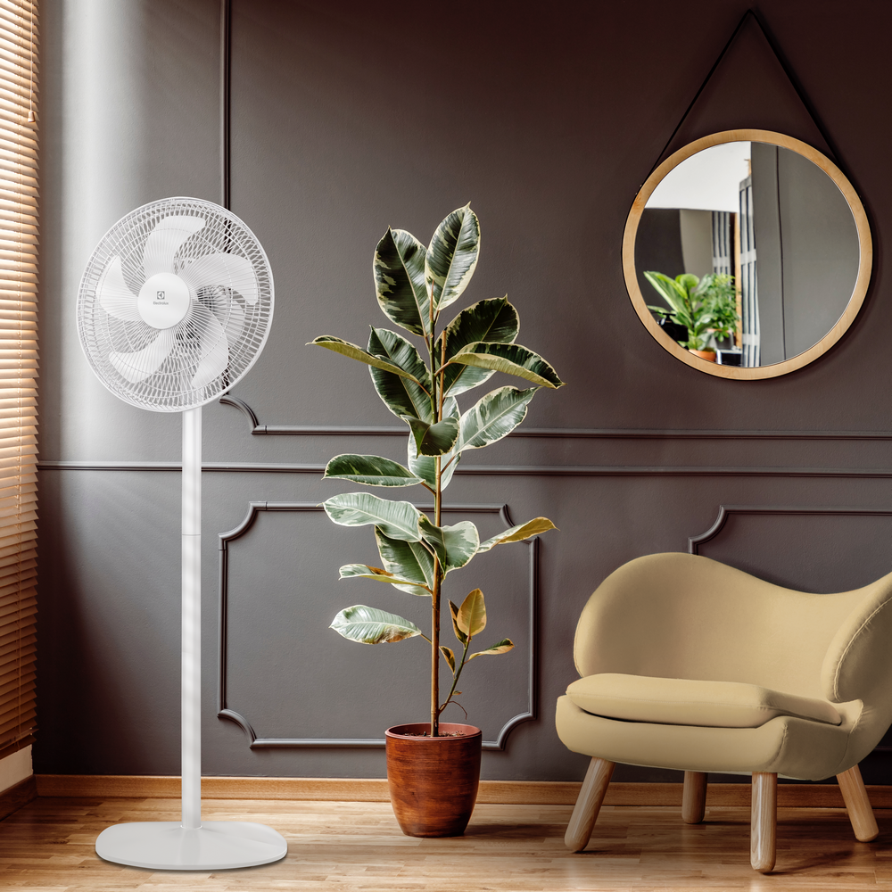 Вентилятор напольный Electrolux EFF-1005 Вентилятор напольный Electrolux EFF-1005