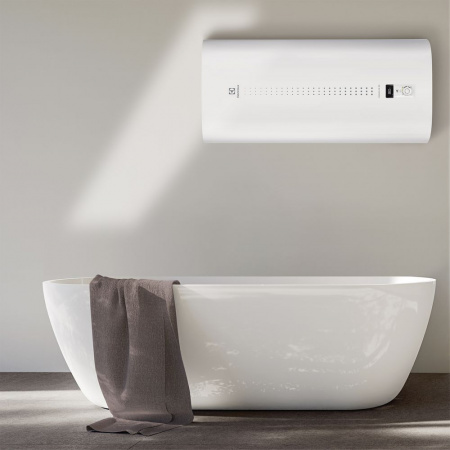 Водонагреватель Electrolux EWH 80 Centurio IQ 3.0 Водонагреватель Electrolux EWH 80 Centurio IQ 3.0